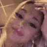 Emoji girl_kiss