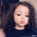 Emoji kiss