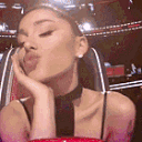 Emoji EW_ariana_kiss